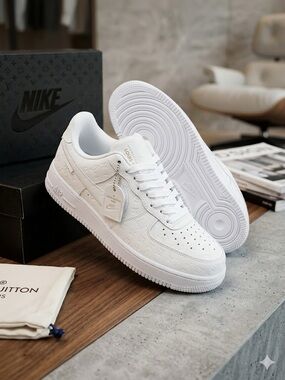Low Top Sneakers